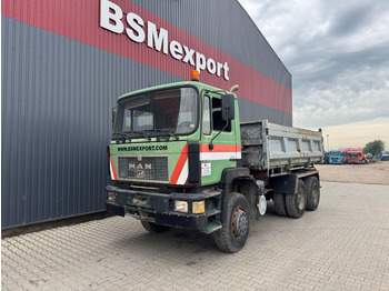 Camion benne MAN
