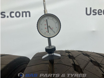 Pneu pour Camion Goodyear Goodyear 315/70R22.5 156/150 M+S 3PMSF gebruikte set: photos 3 Pneu pour Camion Goodyear Goodyear 315/70R22.5 156/150 M+S 3PMSF gebruikte set: photos 3