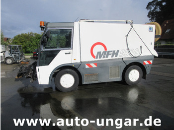Balayeuse de voirie Aebi MFH 5500 Baujahr 2014 Euro 5 Kehrmaschine mit zusätzlichem Schwemmbalken: photos 4