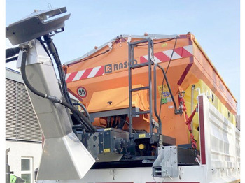 Epandeur de sable KUBOTA