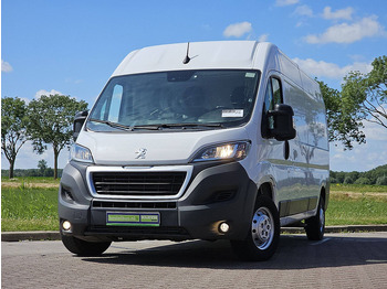 Fourgon utilitaire PEUGEOT Boxer