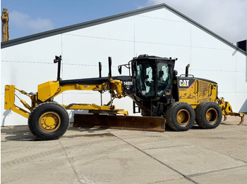 Niveleuse CATERPILLAR 140M