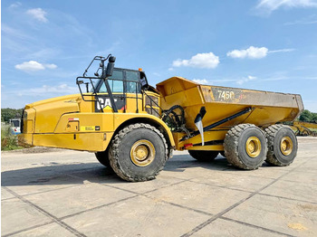 Tombereau articulé CATERPILLAR 745