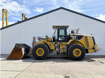 Chargeuse sur pneus CATERPILLAR 972M