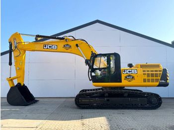 Pelle sur chenille JCB