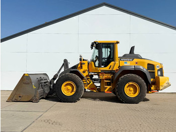 Chargeuse sur pneus VOLVO L110H