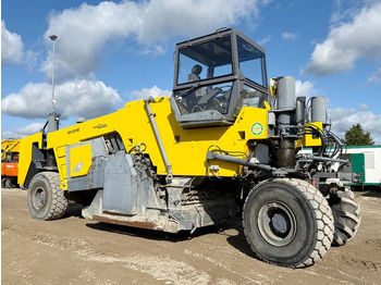 Travaux routiers WIRTGEN