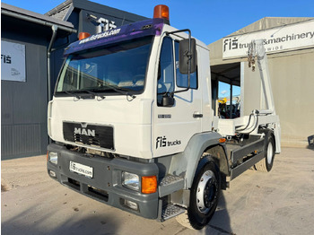 Camion porte-conteneur/ Caisse mobile MAN 18.284