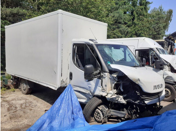 Fourgon grand volume IVECO Daily 35s16
