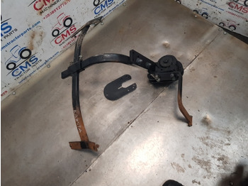 Aile Kubota M5092 Front Axle Mudguard Bracket Lhs Assy: photos 4