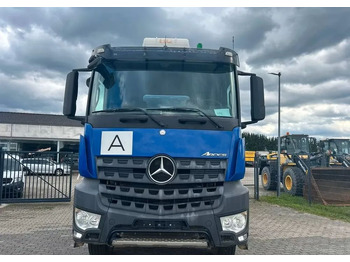 Mercedes-Benz Arocs 4142 | Wywrotka Schmitz | 8x4 | Euro 6 | Klima | Retarder | 242 598 km - crédit-bail Mercedes-Benz Arocs 4142 | Wywrotka Schmitz | 8x4 | Euro 6 | Klima | Retarder | 242 598 km: photos 5 Mercedes-Benz Arocs 4142 | Wywrotka Schmitz | 8x4 | Euro 6 | Klima | Retarder | 242 598 km - crédit-bail Mercedes-Benz Arocs 4142 | Wywrotka Schmitz | 8x4 | Euro 6 | Klima | Retarder | 242 598 km: photos 5
