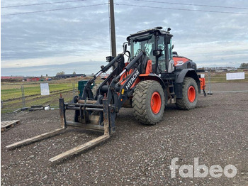 Chargeuse sur pneus HITACHI ZW180