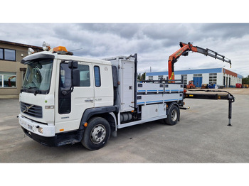 Camion plateau VOLVO FL 220