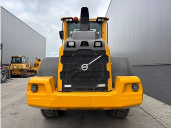 Chargeuse sur pneus Volvo L 90 H (High tip + New tires): photos 4