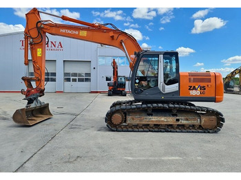 Pelle sur chenille HITACHI ZX180