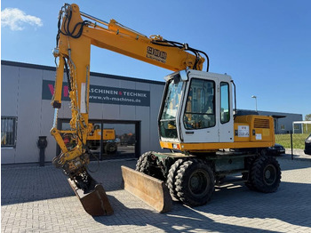 Pelle sur pneus LIEBHERR A 900