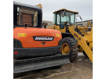 Pelle sur chenille DOOSAN DX60