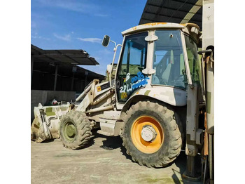Tractopelle JCB 3CX