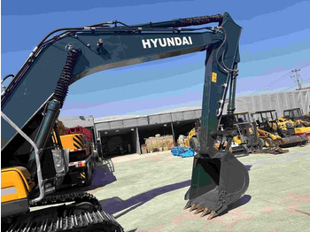 Pelle Original Used Korea  22ton Hyundai 220lc-9s 225lc-9t Excavator for Sale in Good Condition and Low Working Time: photos 2