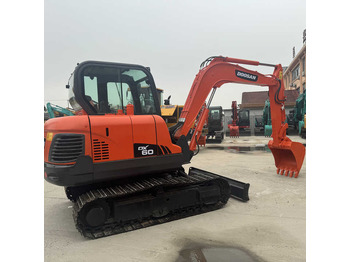 Pelle sur chenille DOOSAN DX60-9C