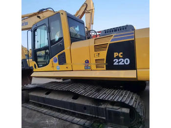 Pelle sur chenille KOMATSU PC220-8