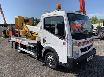 Camion avec nacelle RENAULT Maxity