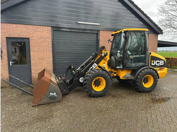 Chargeuse sur pneus JCB 406