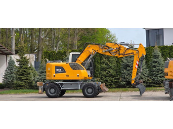 Pelle sur pneus LIEBHERR A 914