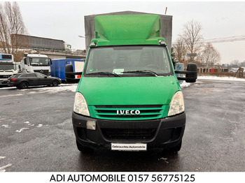 Utilitaire plateau baché IVECO
