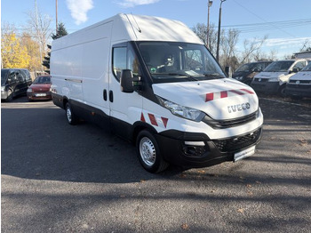 Fourgon utilitaire IVECO Daily