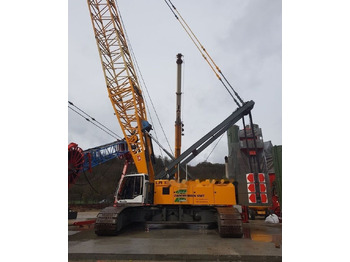 Grue sur chenilles LIEBHERR