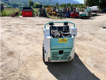 Chargeuse compacte sur chenilles Bobcat MT55 MINI CHARGEUSE SKID A CHENILLE: photos 3