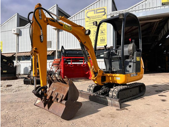 Mini pelle JCB 8018