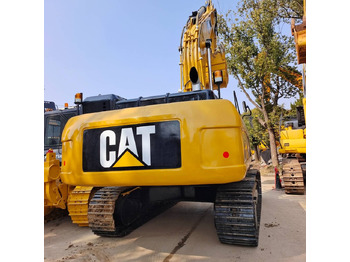 Pelle sur chenille CATERPILLAR 330D