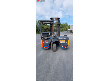 Chariot embarqué M4-25.3F Moffett Mitnahmestapler: photos 4 Chariot embarqué M4-25.3F Moffett Mitnahmestapler: photos 4