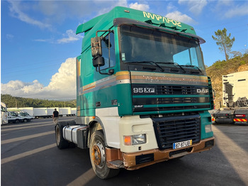 Tracteur routier DAF XF95/480 Manual gear: photos 3