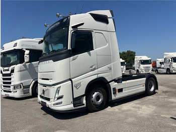 Tracteur routier VOLVO