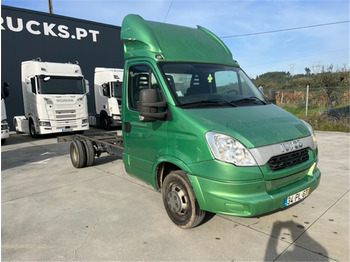 Véhicule utilitaire Iveco 35C17: photos 2