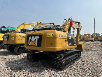Pelle sur chenille Caterpillar 320D2: photos 4