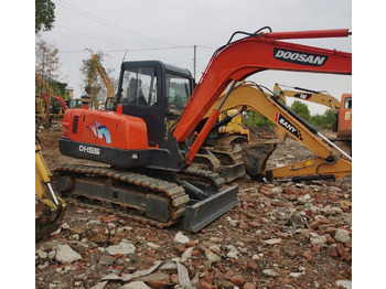 Pelle sur chenille DOOSAN DH55