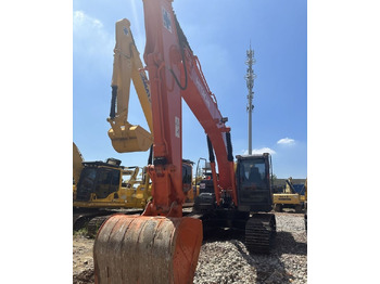 Pelle sur chenille Hitachi ZX200: photos 2