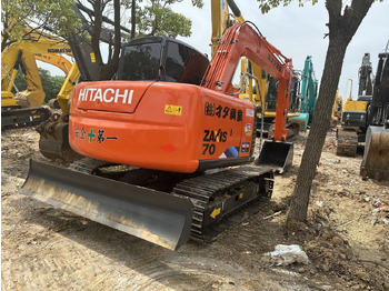 Pelle sur chenille Hitachi ZX70: photos 2