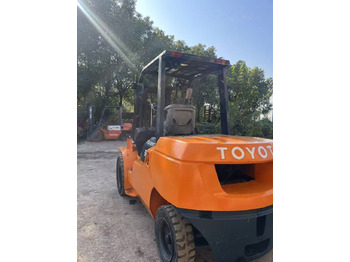 Chariot élévateur diesel TOYOTA