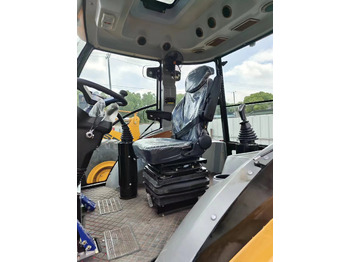 Tractopelle CAT 420F: photos 4