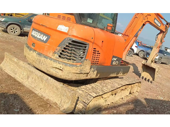 DOOSAN dx60 - crédit-bail DOOSAN dx60: photos 3