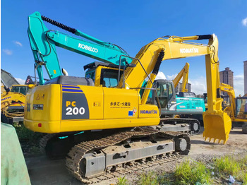 Pelle sur chenille KOMATSU PC200-8