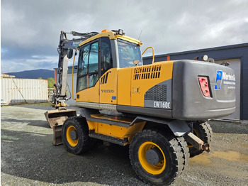 Pelle sur pneus VOLVO EW160C