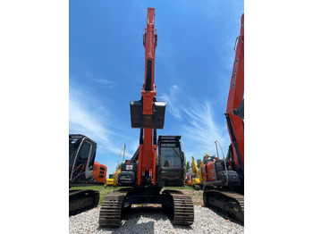 Pelle sur chenille HITACHI ZX200
