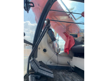 Pelle sur chenille Hitachi ZX 240: photos 3