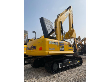 Pelle sur chenille KOMATSU PC200-8